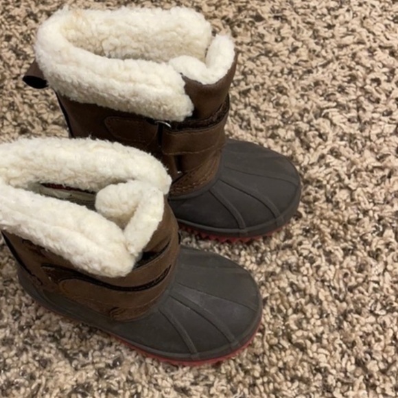 Cat & Jack Boots - Picture 1 of 4